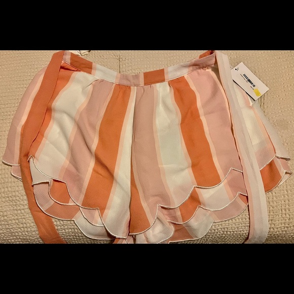 Style Rack “Sherbet for Me” High Waisted Bow Tie Scalloped Shorts Size L NWT - Picture 2 of 4